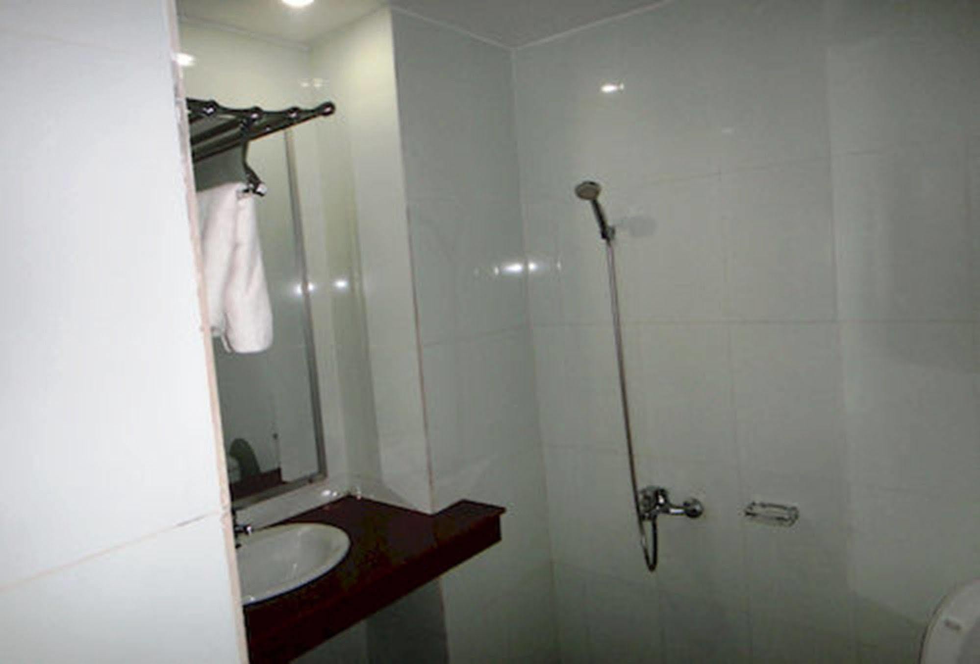 Nyny Hotel กำปอต ภายนอก รูปภาพ