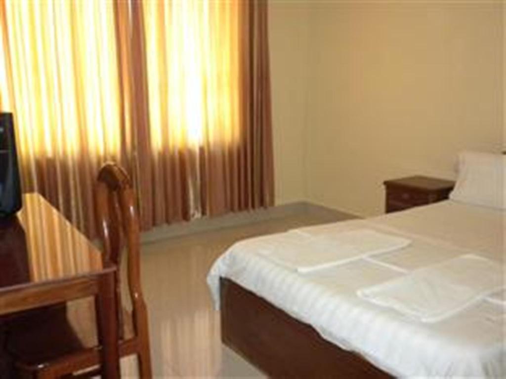 Nyny Hotel กำปอต ห้อง รูปภาพ