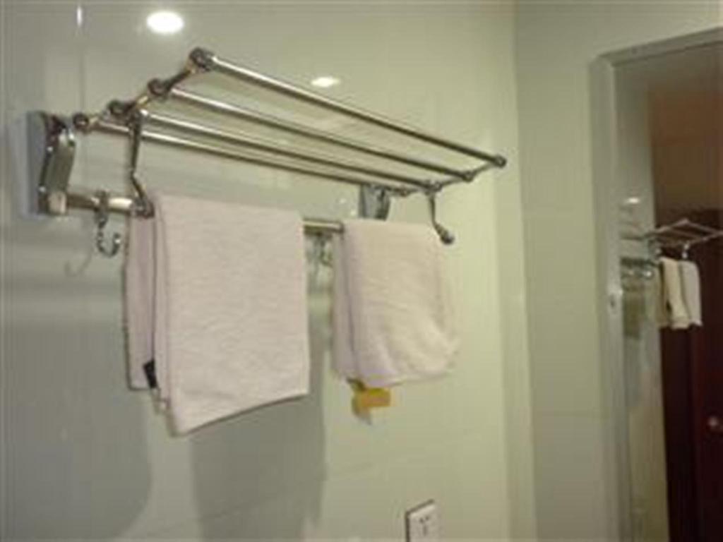 Nyny Hotel กำปอต ห้อง รูปภาพ