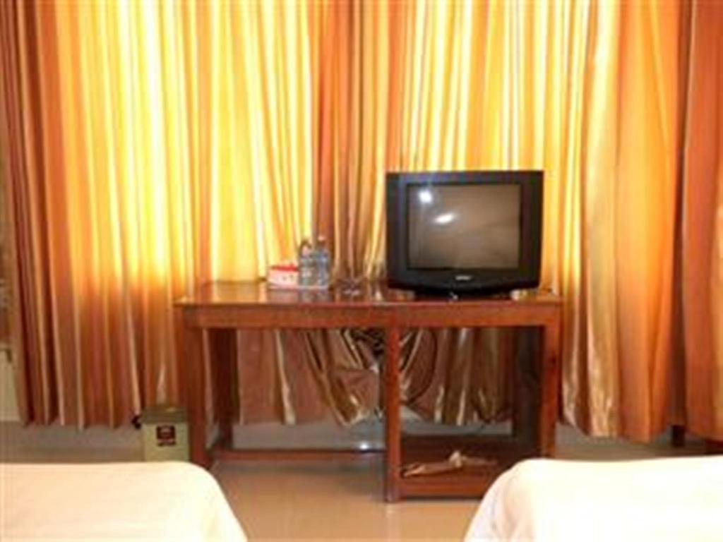 Nyny Hotel กำปอต ห้อง รูปภาพ