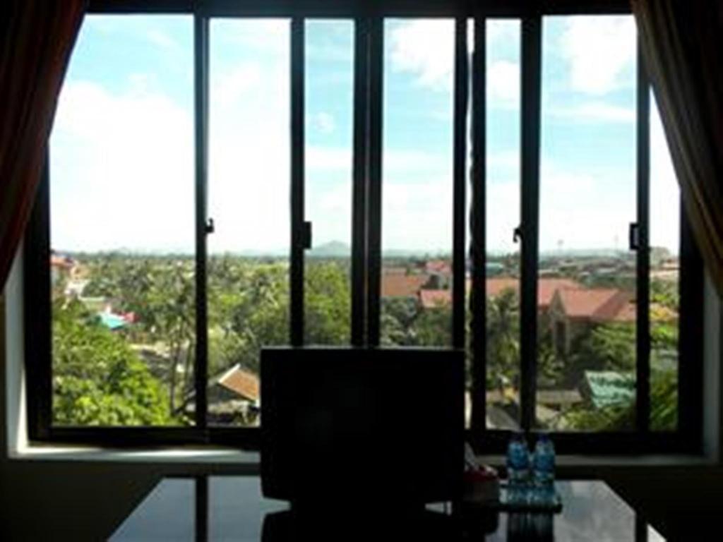 Nyny Hotel กำปอต ภายนอก รูปภาพ